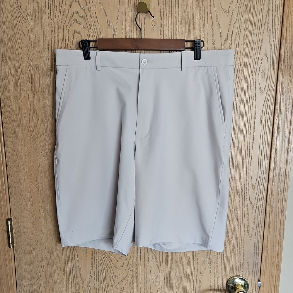 Tommy Armour Men's Classic Kaki Shorts.